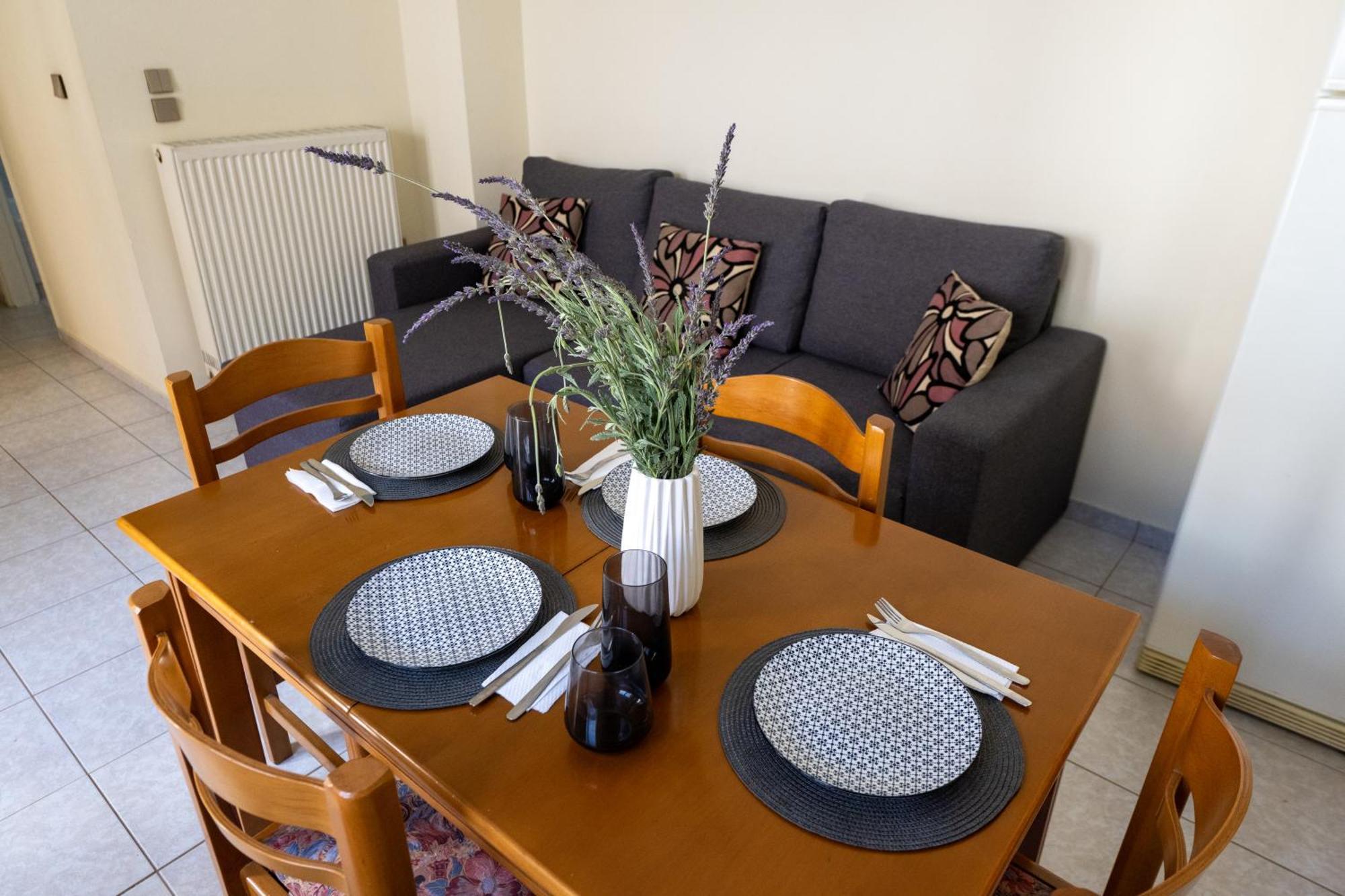 Mando Patrasso - Classical Apartment In The Center Of Patras With Free Parking المظهر الخارجي الصورة
