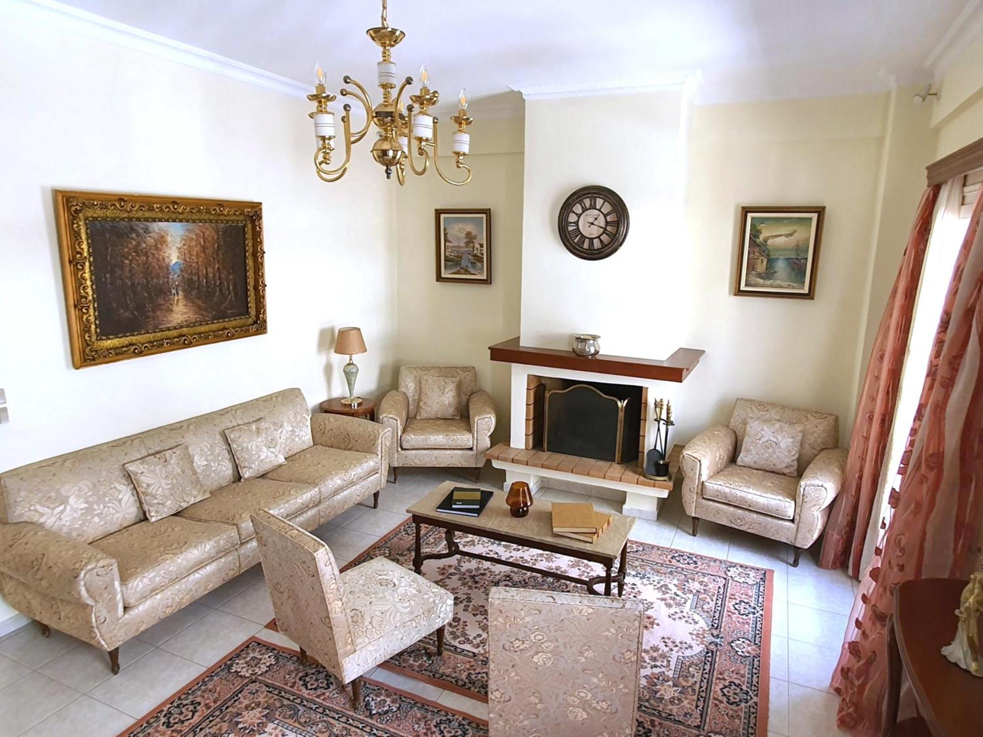 Mando Patrasso - Classical Apartment In The Center Of Patras With Free Parking المظهر الخارجي الصورة
